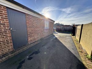 Photo 11- click for photo gallery